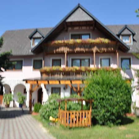 Hotel Arkadenhof Fürstenfeld Buitenkant foto