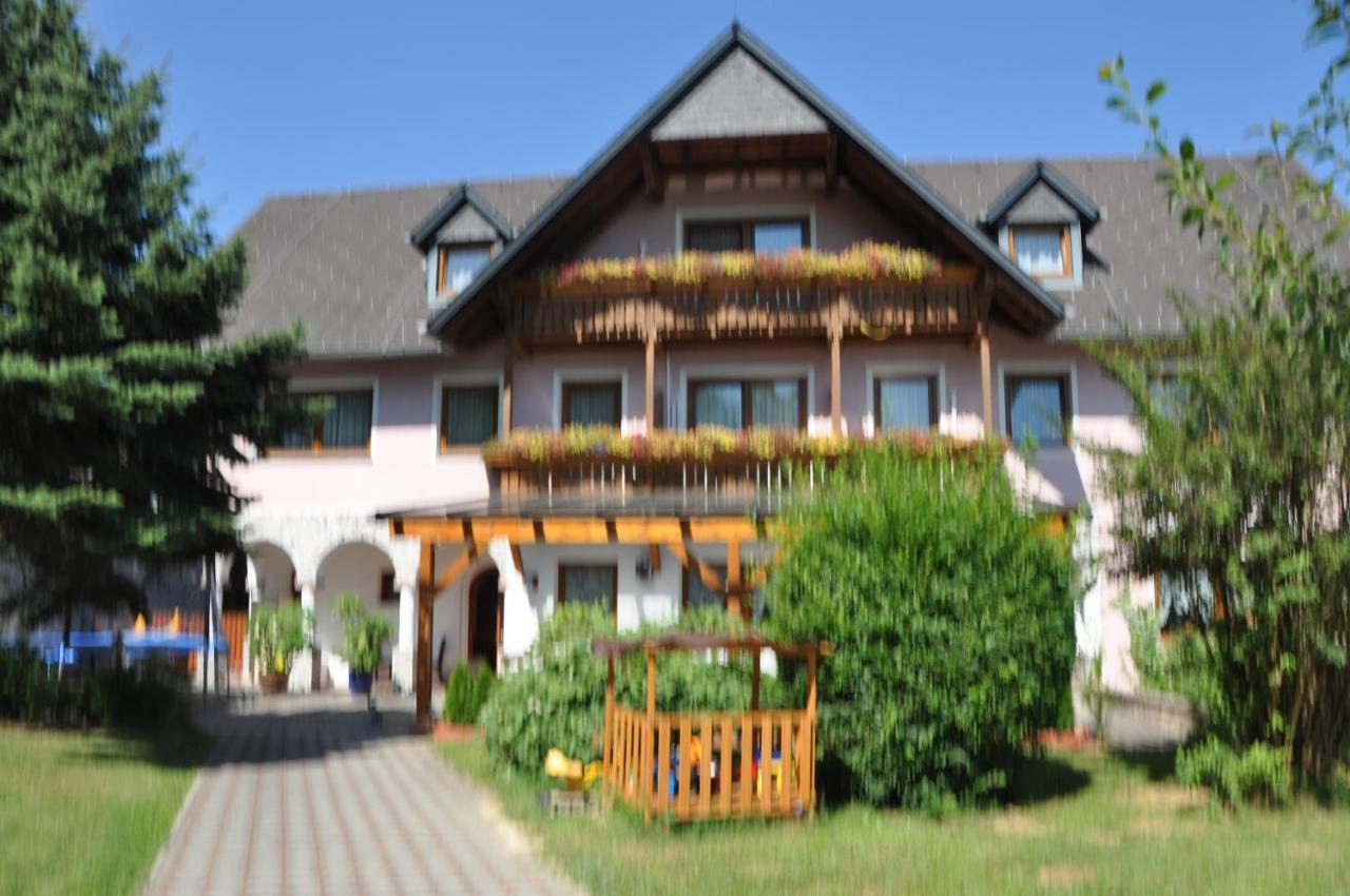 Hotel Arkadenhof Fürstenfeld Buitenkant foto